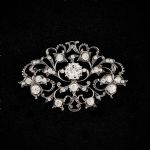 1077 4256 BROOCH